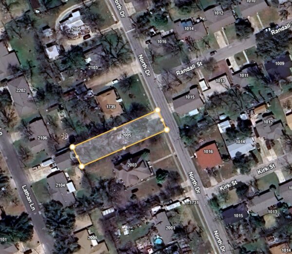 2005 North Dr Taylor, TX 76574